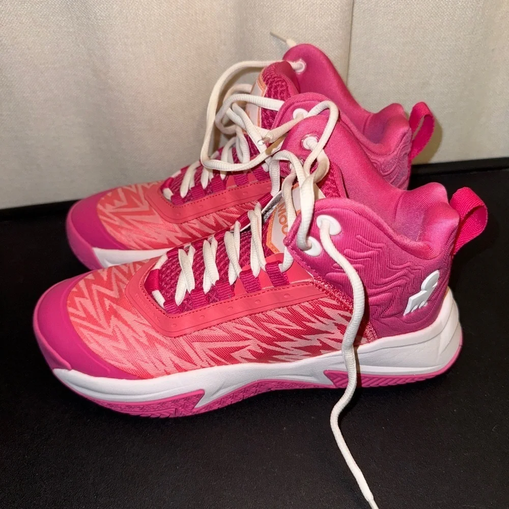 Moolah Basketball Shoes Youth Sz 5